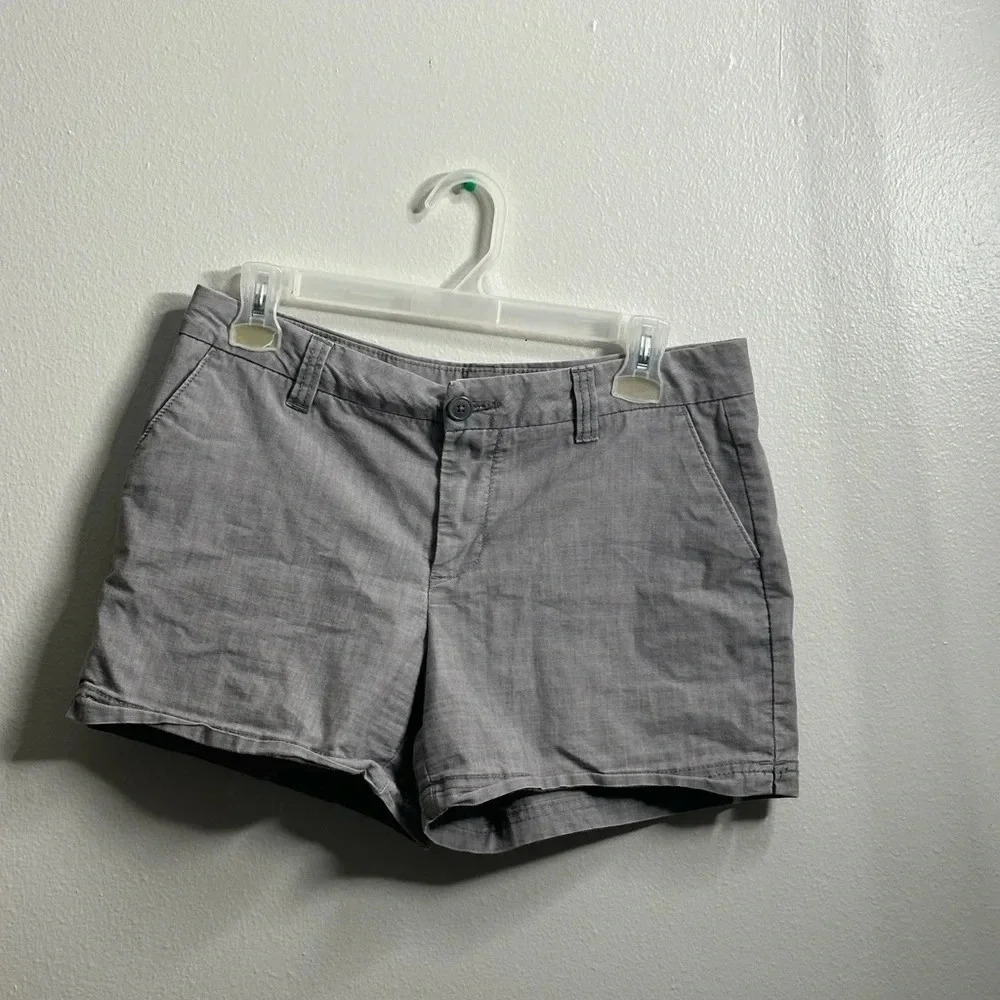 Magellan Outdoors Women Gray Casual Shorts‎ Size 6